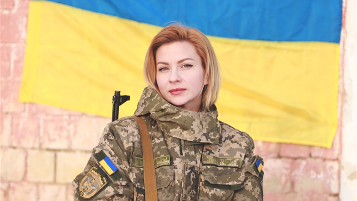 Близько ста красунь Кіцманщини сфотографував за 7 років Андрій Фівчук