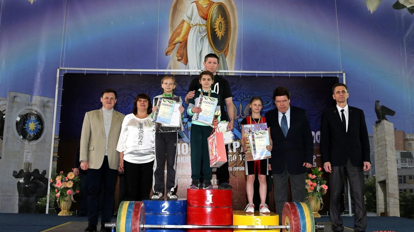 Попаснянка стала чемпионкой Украины по тяжелой атлетике