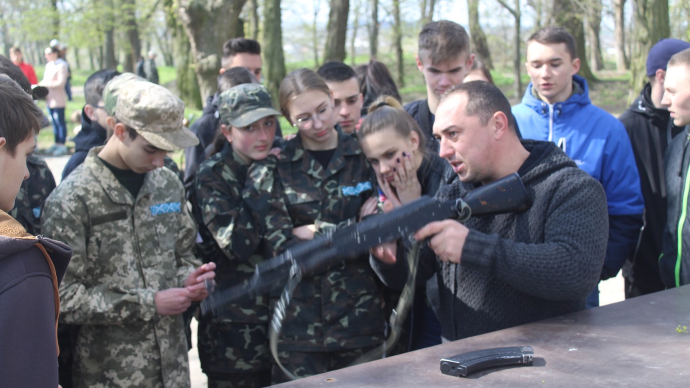 Школярі міста Бар взяли участь у військово-патріотичній грі Джура 