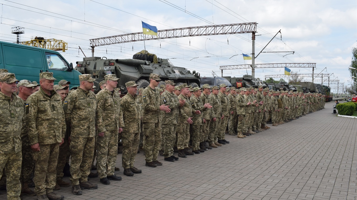 Розвідбат поїхав на схід: як проводжали військових