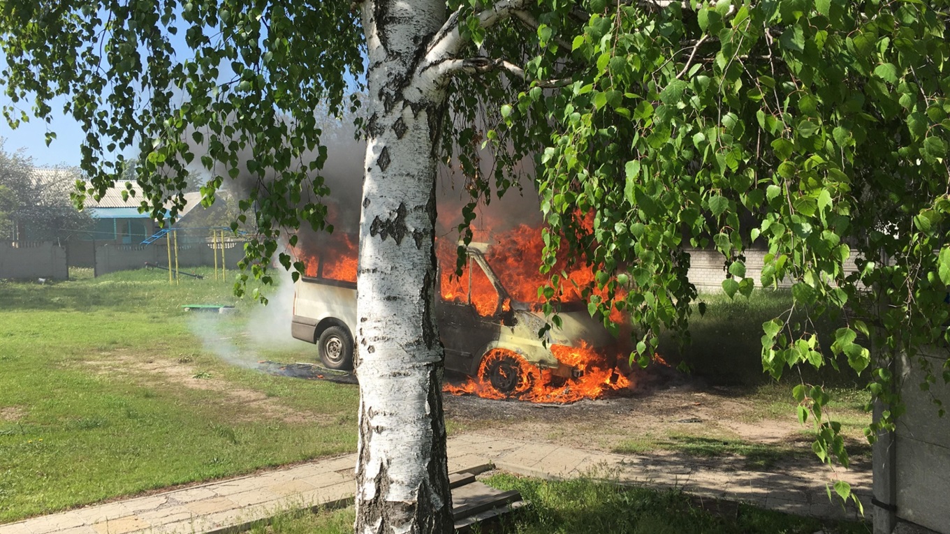 У відомої в Торецьку місіонерки згорів автомобіль