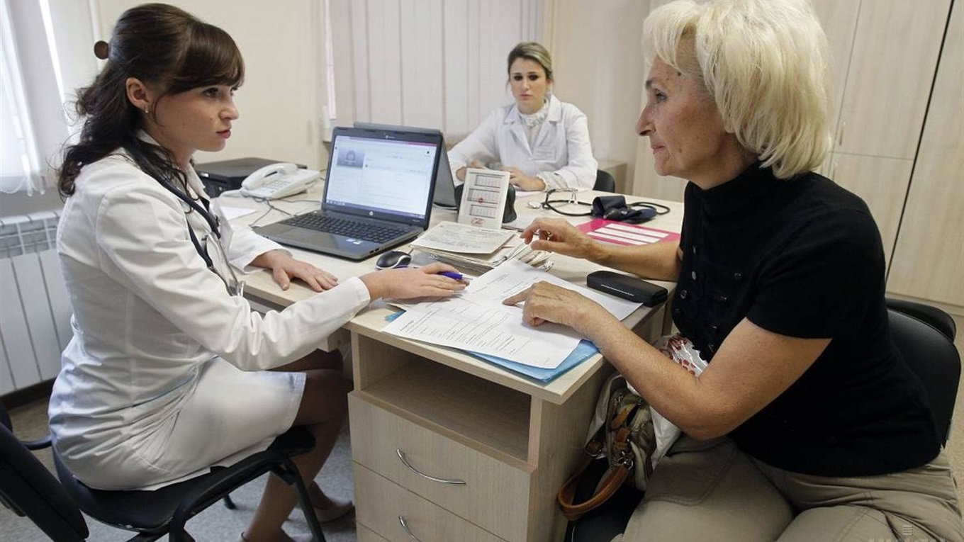 Чому 18 тисяч жителів краю – у червоному списку медиків? Задайте свої питання сімейному лікарю