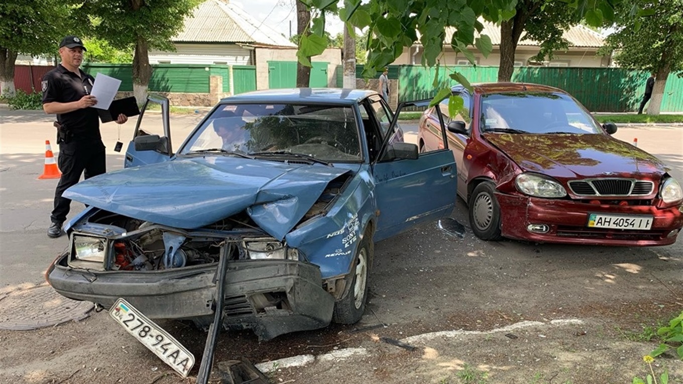 У Волновасі ланос протаранив москвича