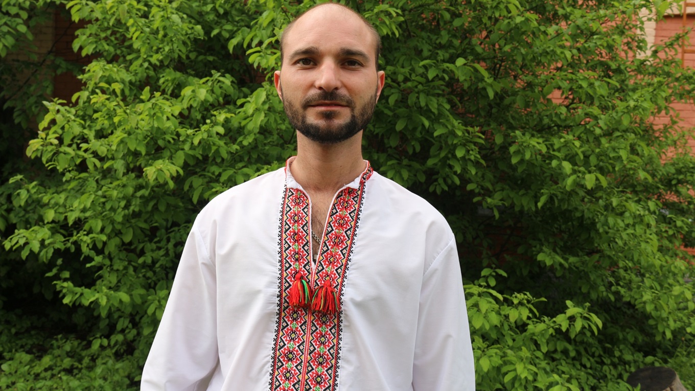 Юрій Решетнік: «Одягати вишиванки на свята — то традиція нашої родини»