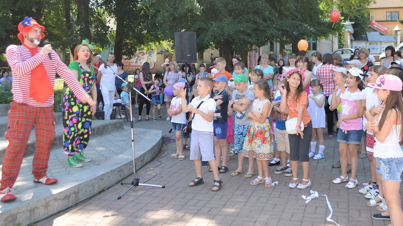 Конкурси, призи та безкоштовне морозиво: що буде в Кіцмані на День захисту дітей