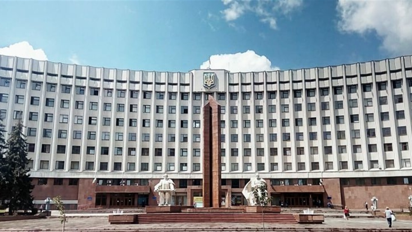 Кабмін схвалив звільнення 13 голів ОДА, зокрема Гончарука