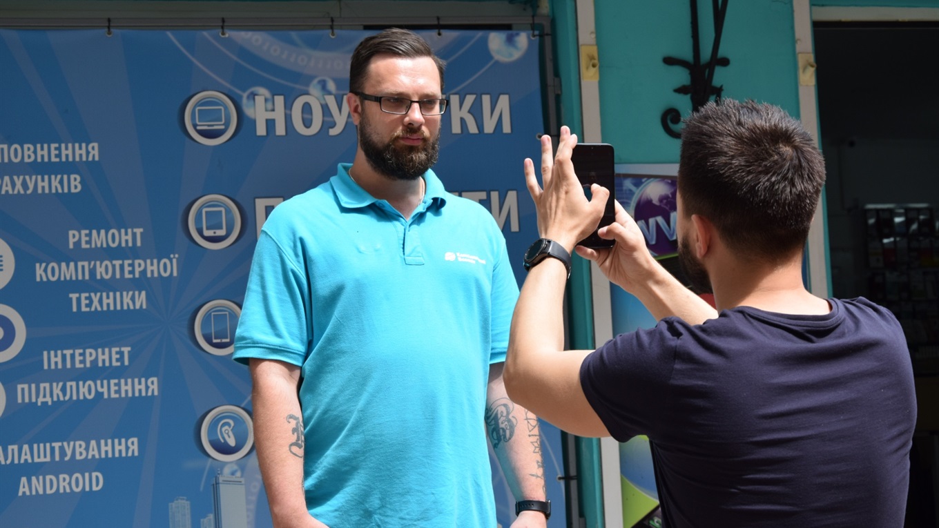 Тестуємо доступний смартфон Xiaomi Redmi 7, який сторицею виправдає кожну витрачену на нього гривню