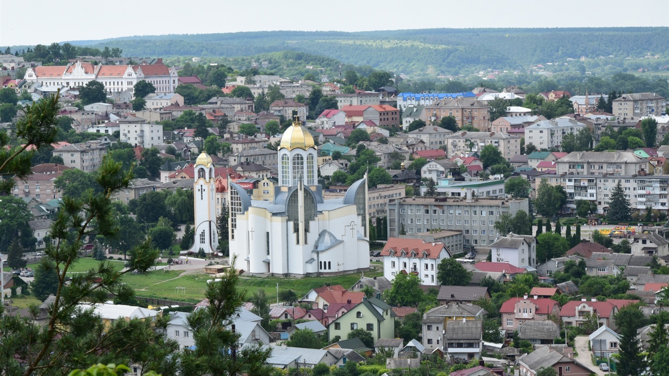 Де улітку можна відпочити у Чорткові без авто (відео)