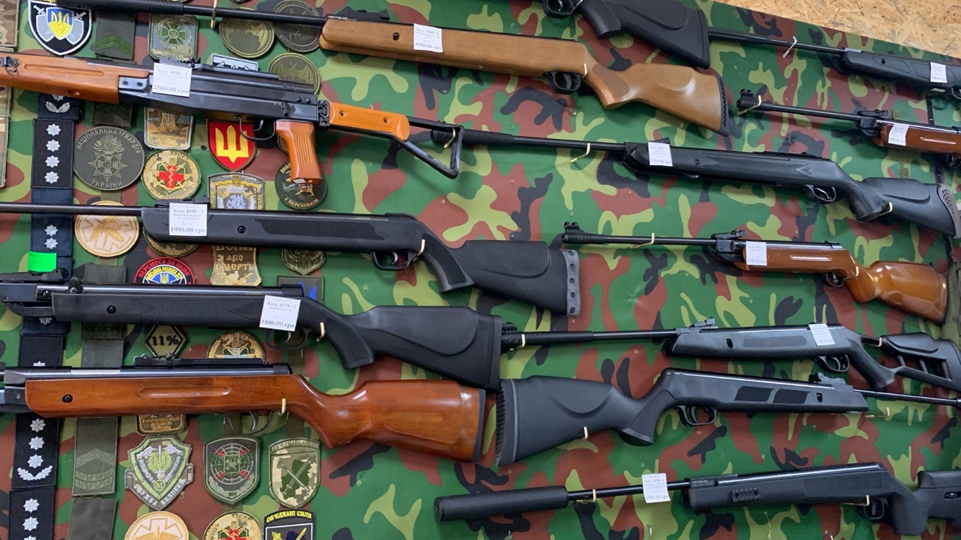 Волноваський воєнторг "Кіборг" пропонує армійські товари, захисне спорядження та тактичні засоби