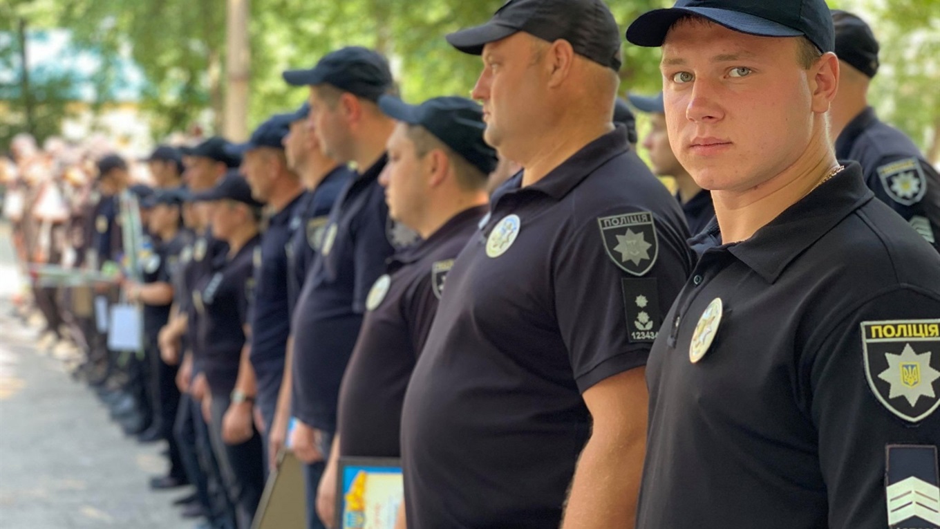 У Волновасі відзначили найкращих поліцейських напередодні професійного свята