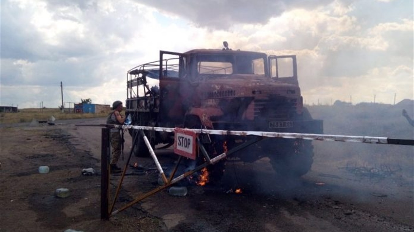 Под Гранитным боевики обстреляли автоколонну – военный погиб, Паша в порядке