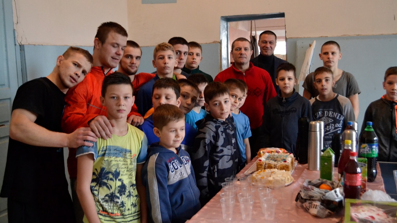 Приходь на відкриття школи греко-римської боротьби у Волновасі