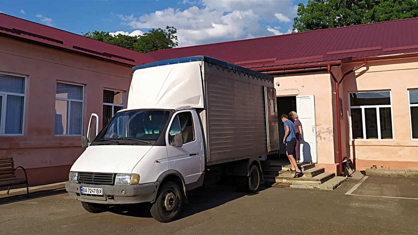 Учебный класс под ключ: лицей Измаила получил в подарок кабинет географии (видео)