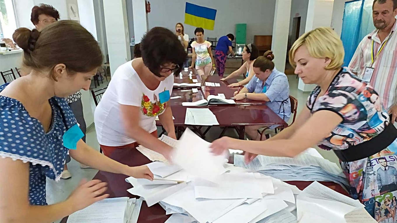 Лето, жара, июль - причины низкой явки на выборы в Измаиле