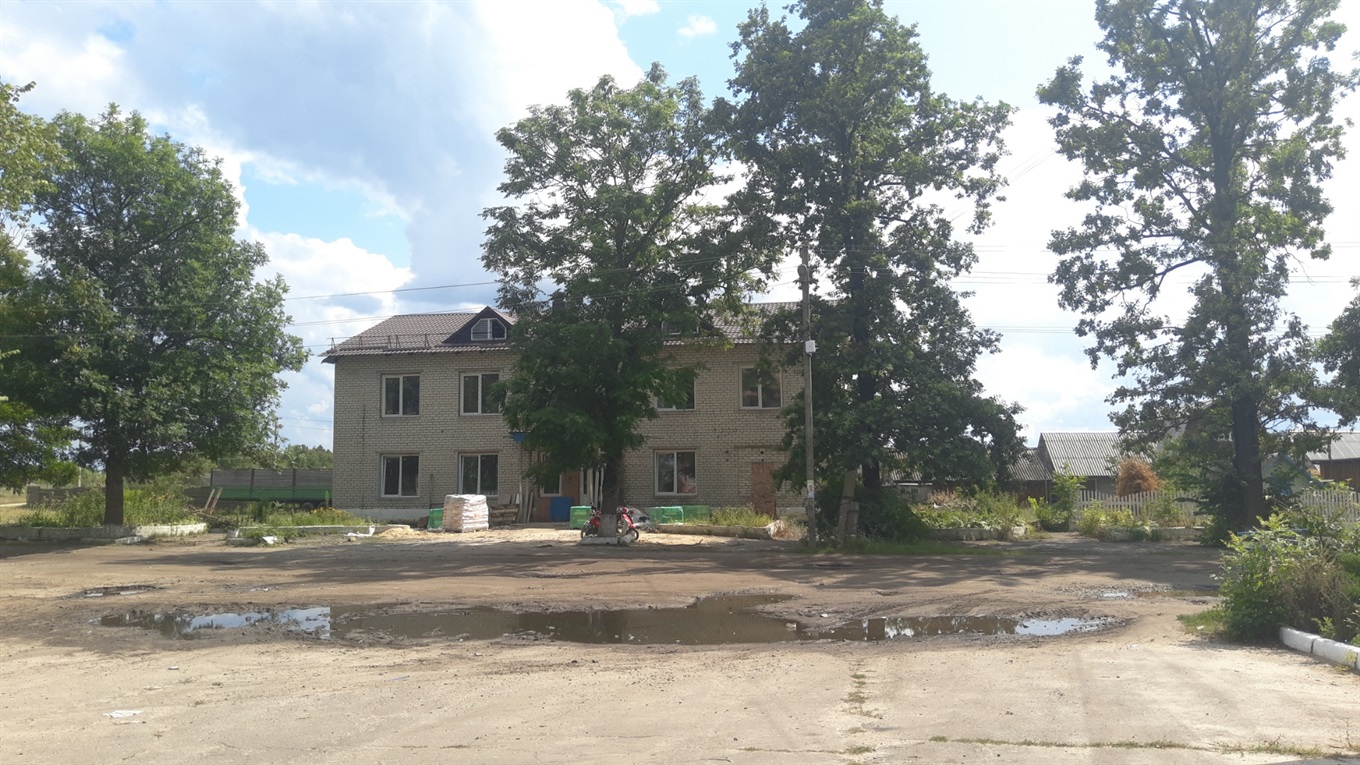 В Хиночах добудовують амбулаторію. Завершити роботи планують у вересні
