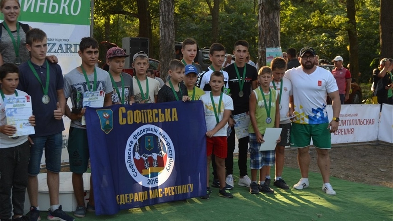 Мас-рестлери з Нижніх Торгаїв стали бронзовими призерами Всеукраїнського юнацького турніру