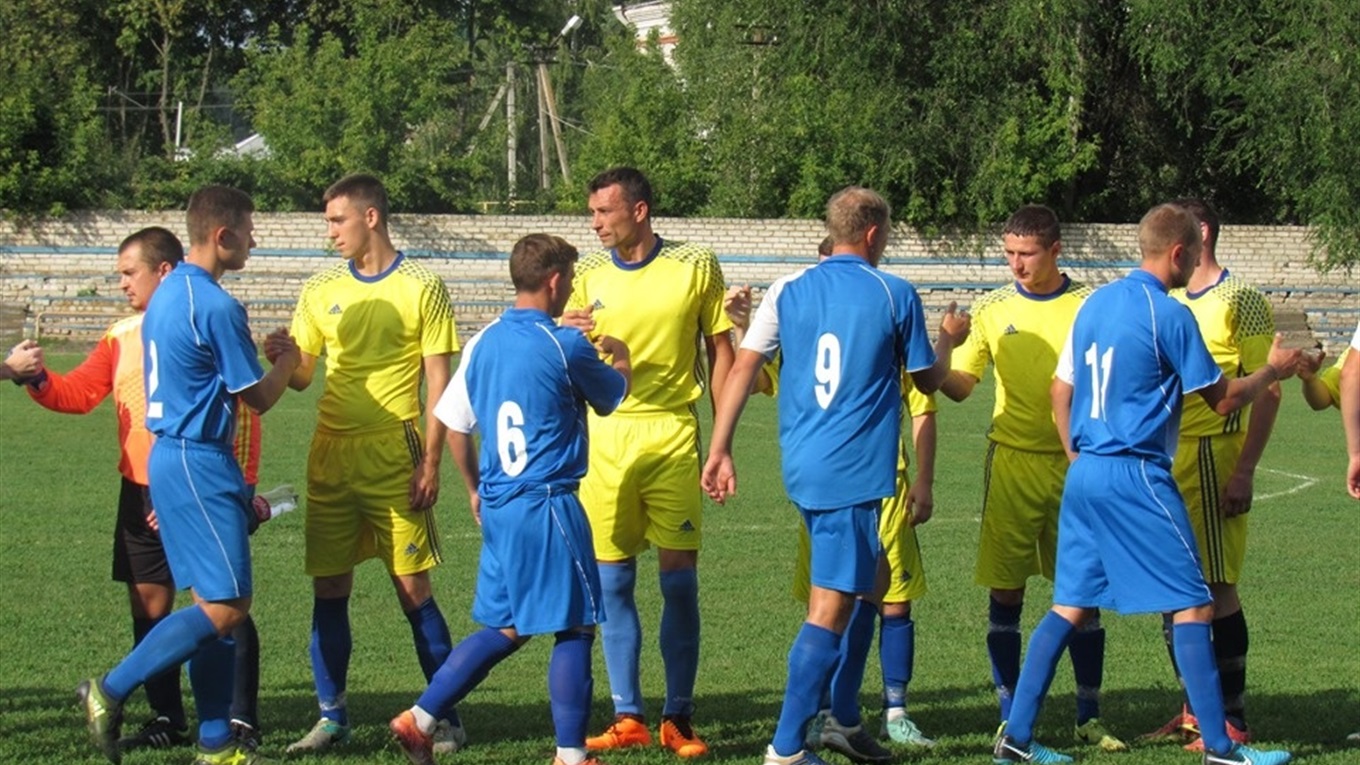 Троїчани і біловодчани зіграли на футбольному полі нарівно
