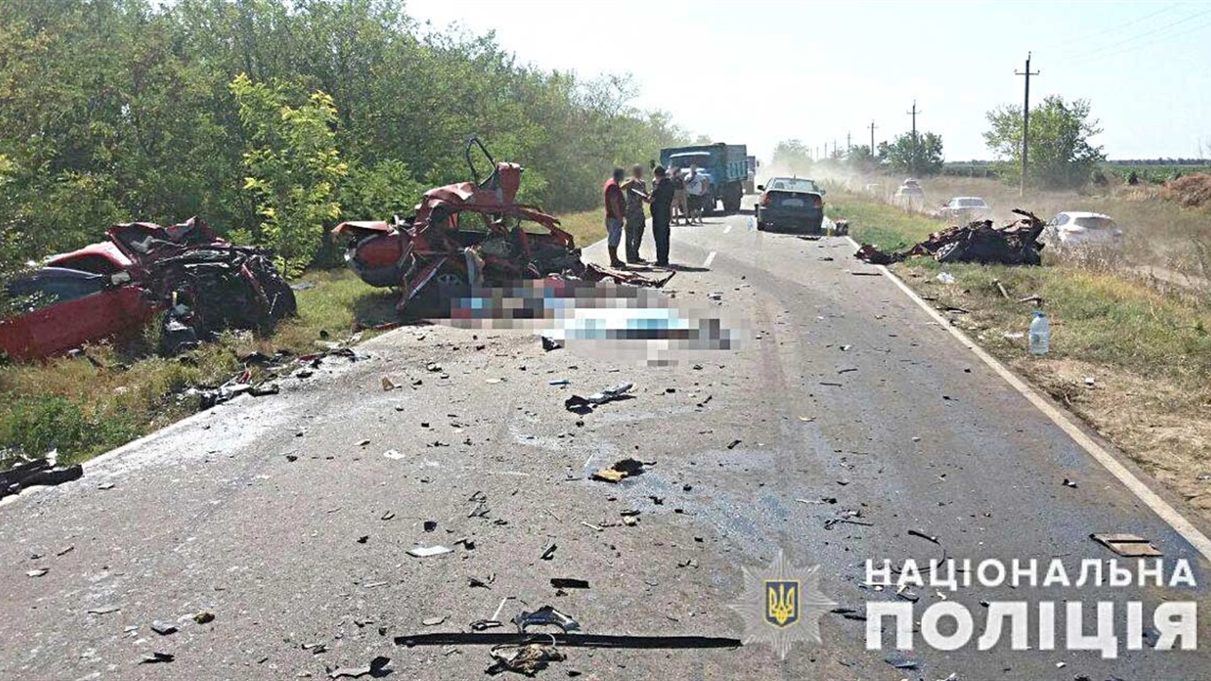 Спешили на море: в результате ДТП при обгоне погибло 4 человека (видео)