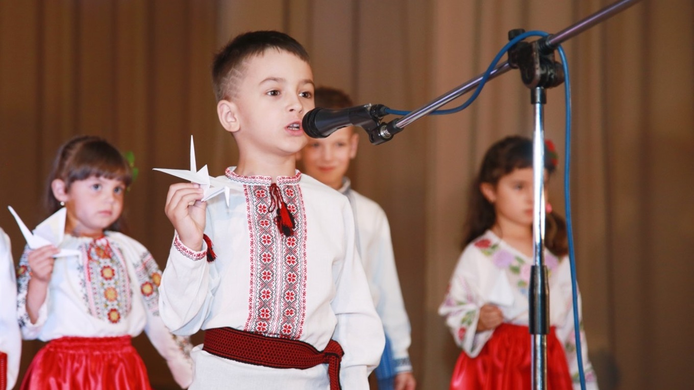 Пісні, промови, нагороди і перегляд фільму — урочистості до Дня Незалежності в Кіцмані