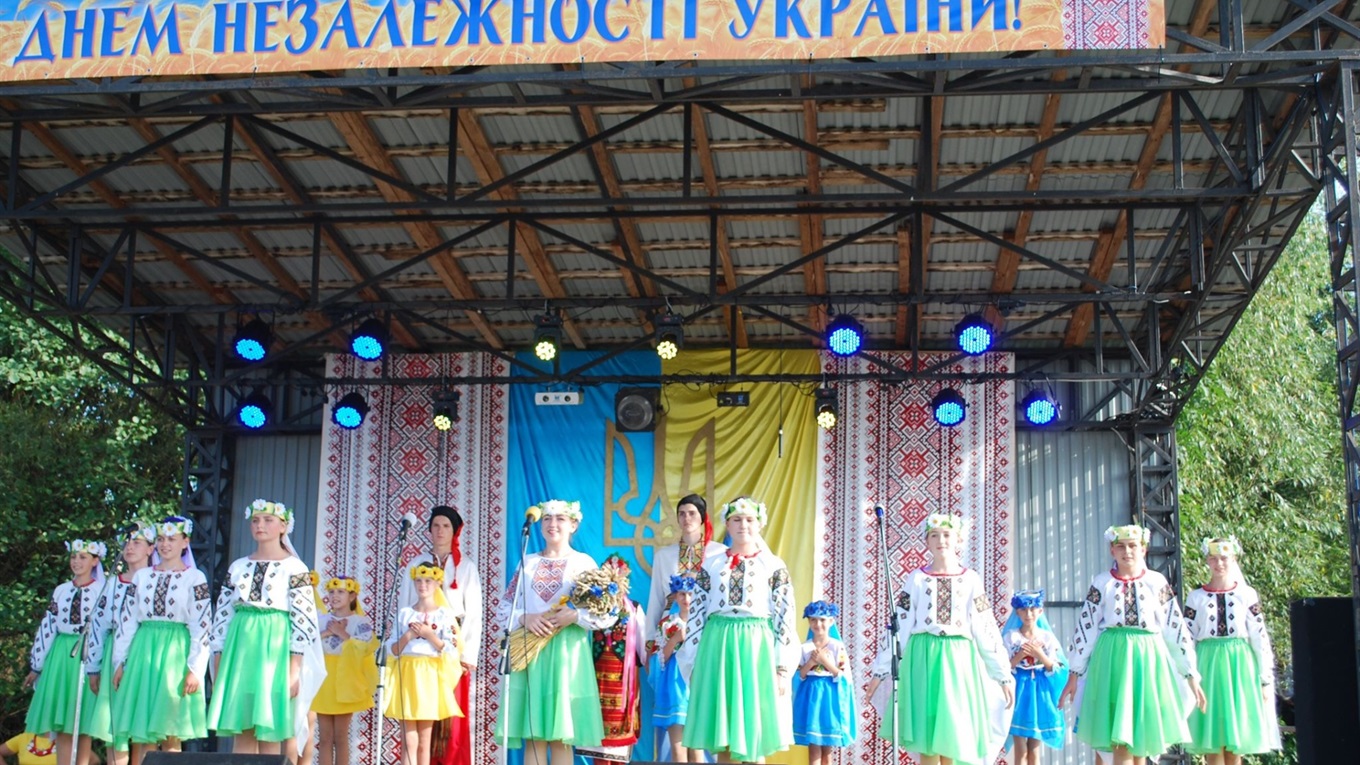 У Калуському районі  відзначили 28-у річницю Незалежності України мегаконцертом і фестивалем дерунів