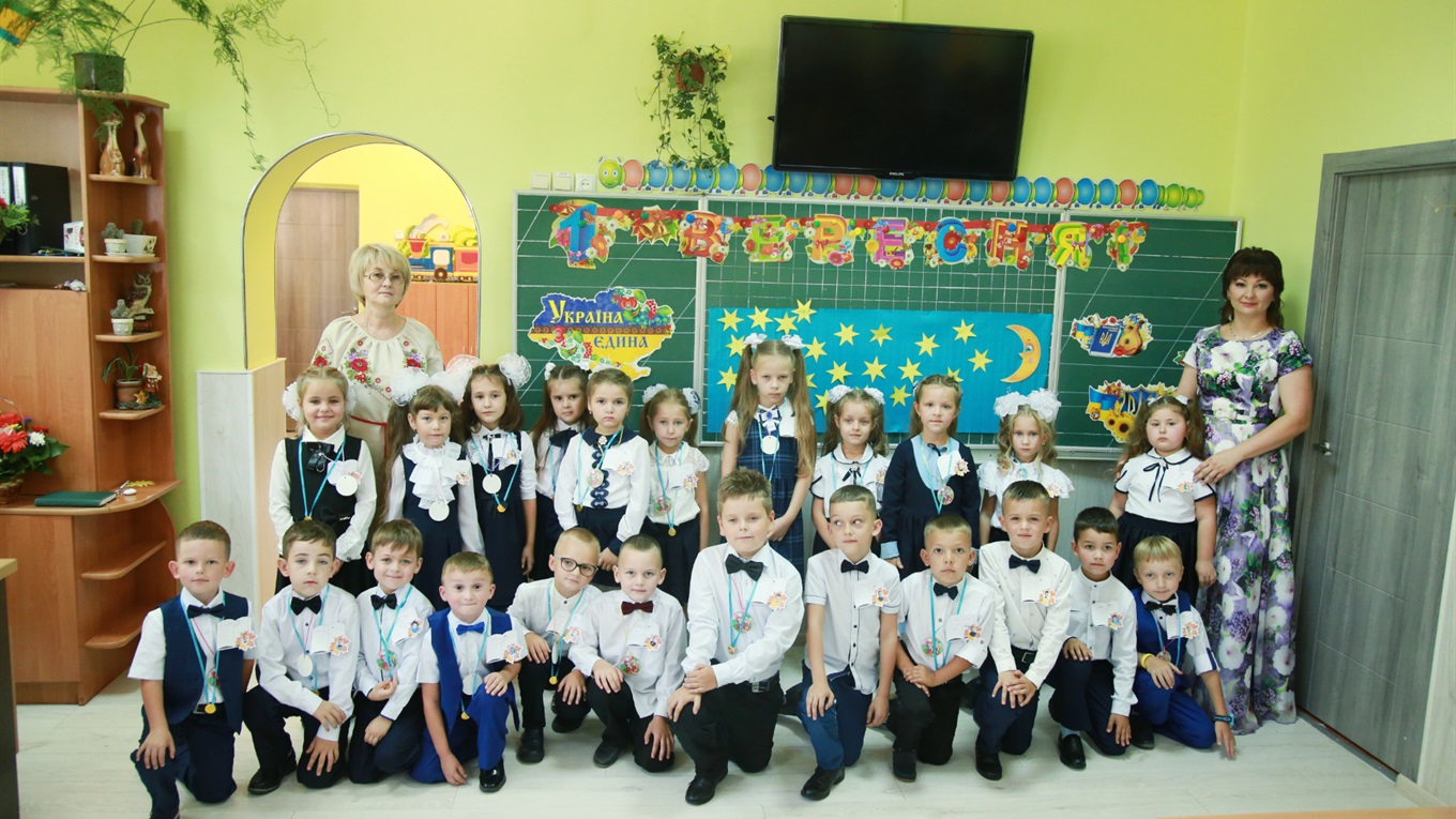 Для школярів Кіцманщини пролунав перший дзвоник — фотодобірка