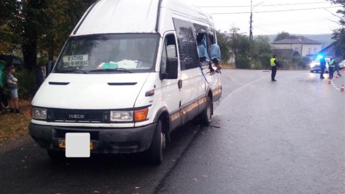У Боднарові фура в'їхала у маршрутку:  загинула жінка, ще двоє пасажирів травмовані