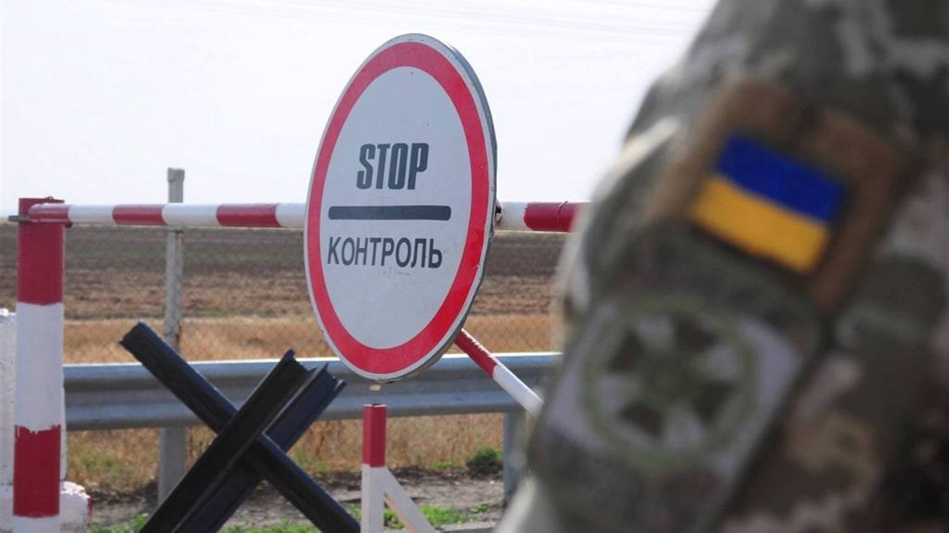 На КПВВ “Новотроїцьке” померла пенсіонерка 