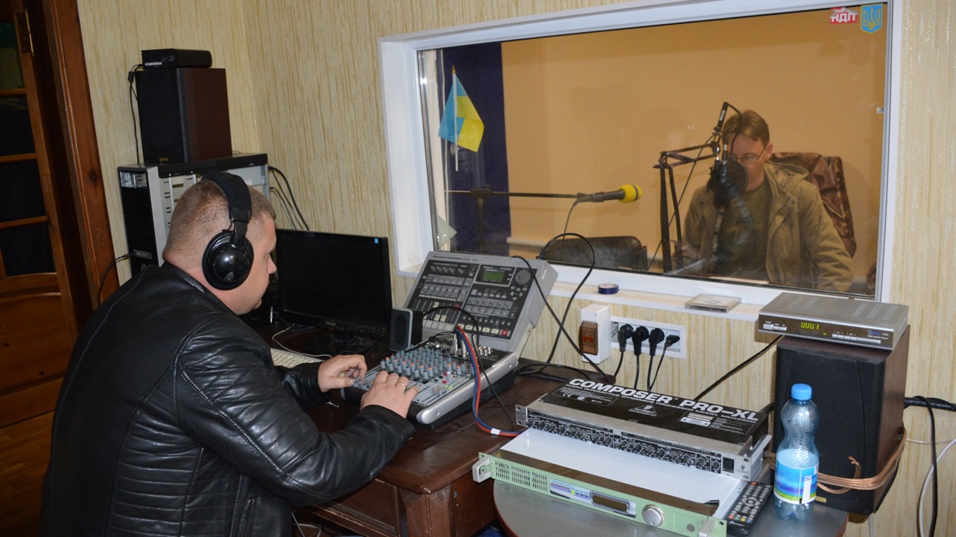 У Сватовому вже є своє FM-радіо: на якій хвилі його можна почути і що пропонують слухати сватівчанам