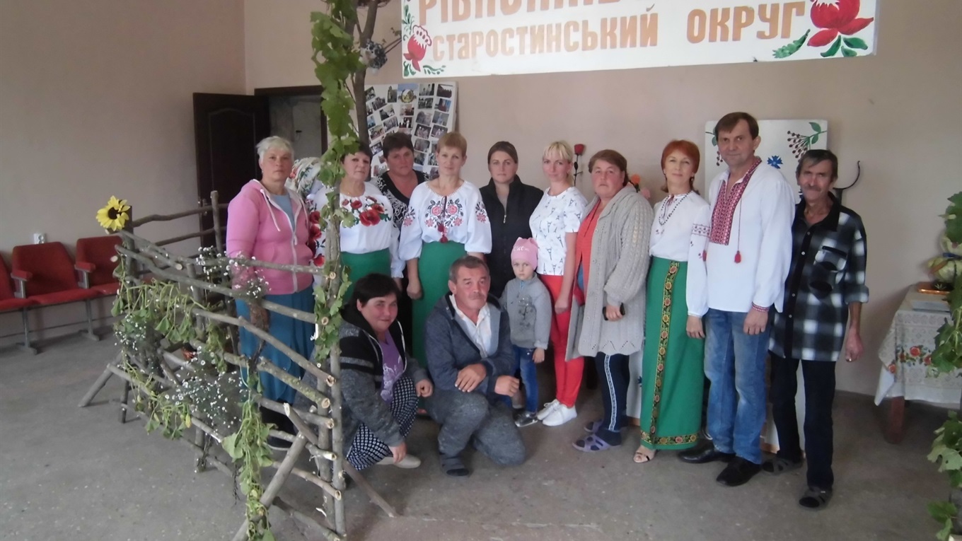 У Рівнопіллі на святі до Дня села поєднались різні покоління
