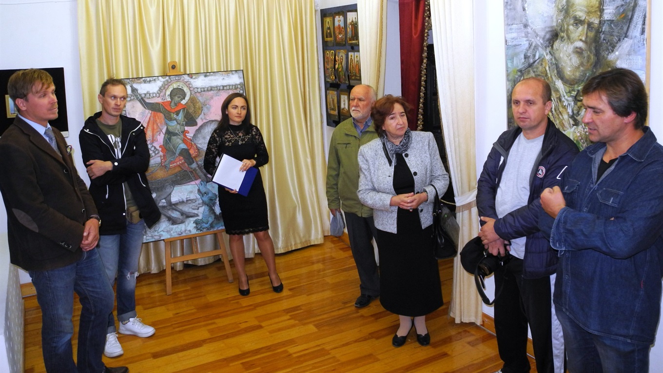 На виставку іконопису зібралася творча інтелігенція Переяслава