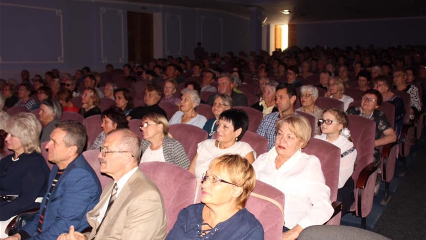 В Измаиле поздравляли пожилых людей: вручено более 650 продуктовых наборов 