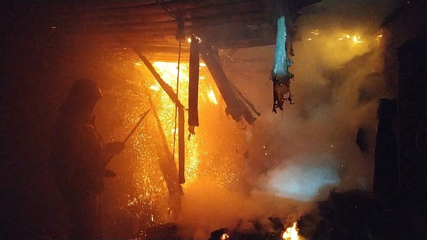Пожежа у Сарнах: горіла господарська будівля
