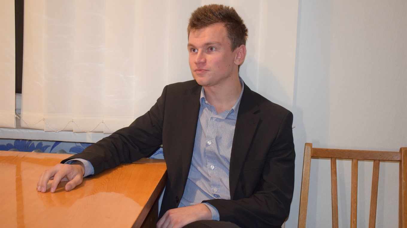 Про землю, конкурентів та роботу: інтерв'ю з новоградським слугою народу Дмитром Костюком