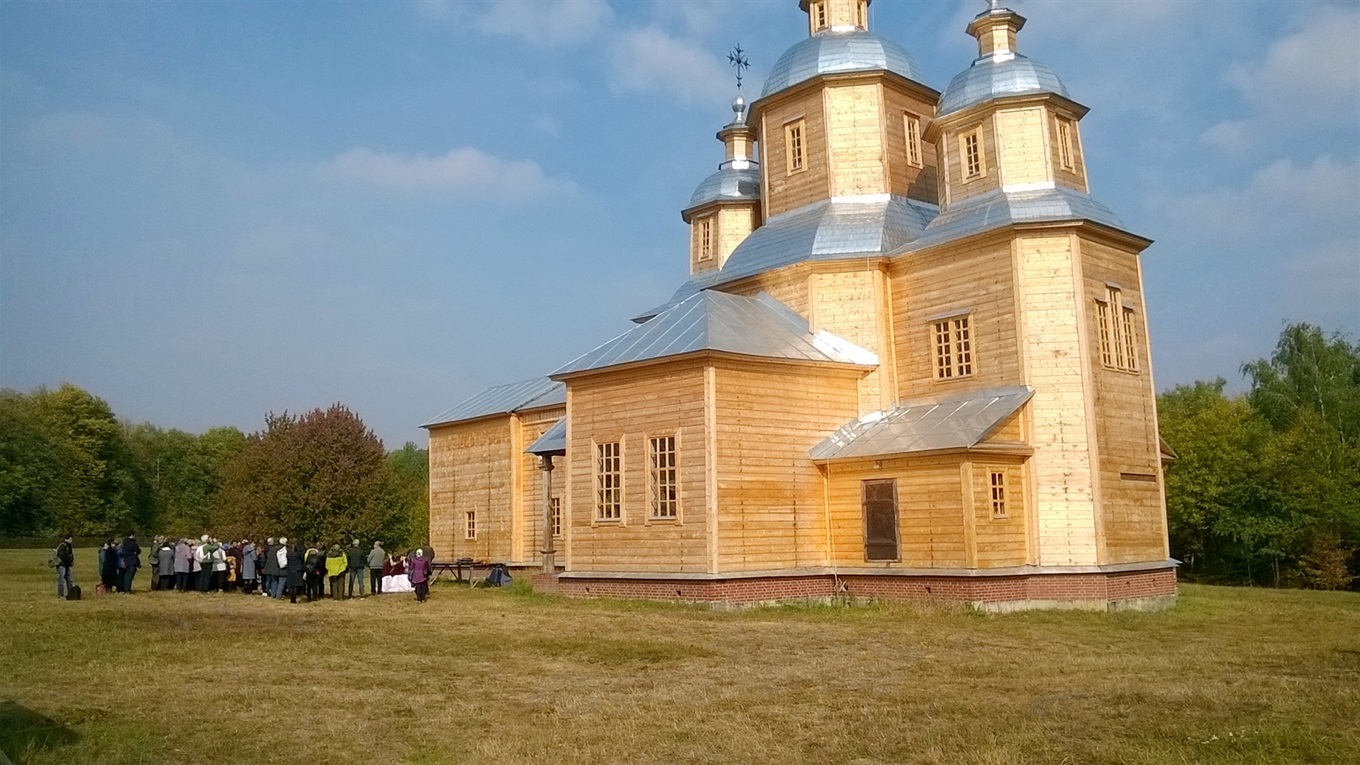 Як церква з Менщини переїхала до Києва. Незабаром там відправлятимуть служби