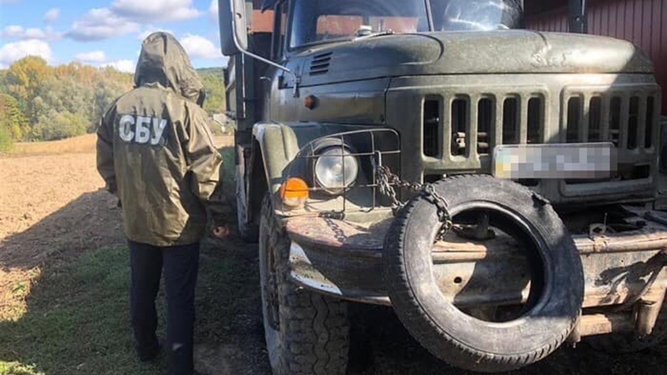 Посадовці «Чернівецького держлісгоспу» реалізовували «наліво» деревину на мільйони гривен