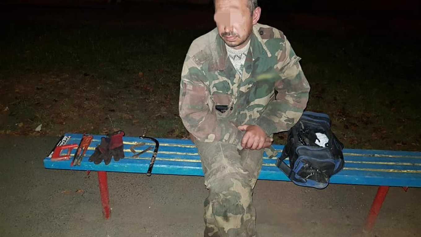 Ночные приключения: в Измаиле полиция задержала любителя металлолома