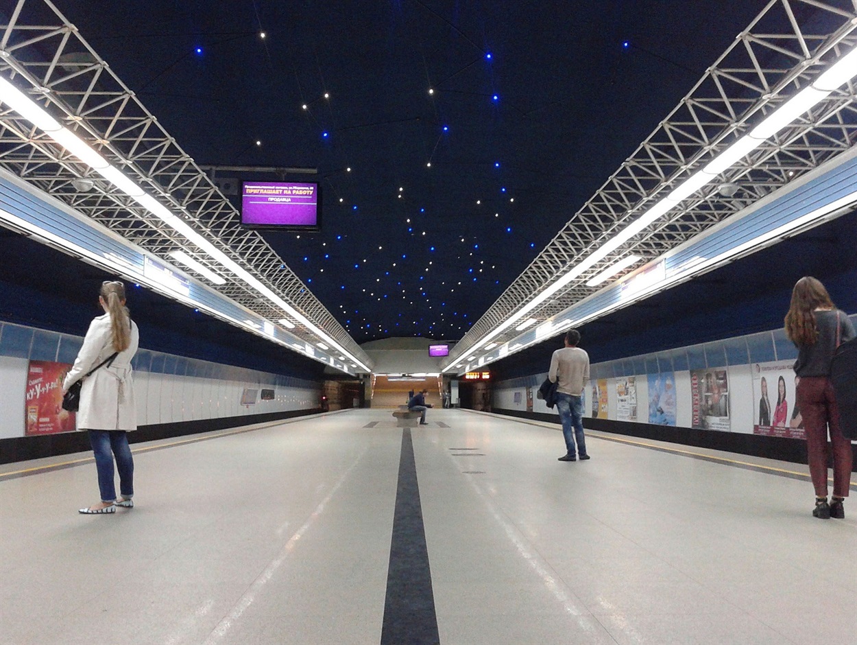 Минское метро неглубокое из-за высокого уровня грунтовых вод и очень ухоженное