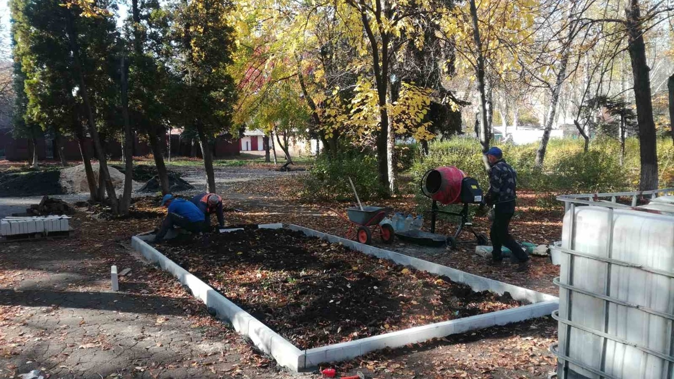 В Попасній в рамках проєкту розпочали благоустрій скверу