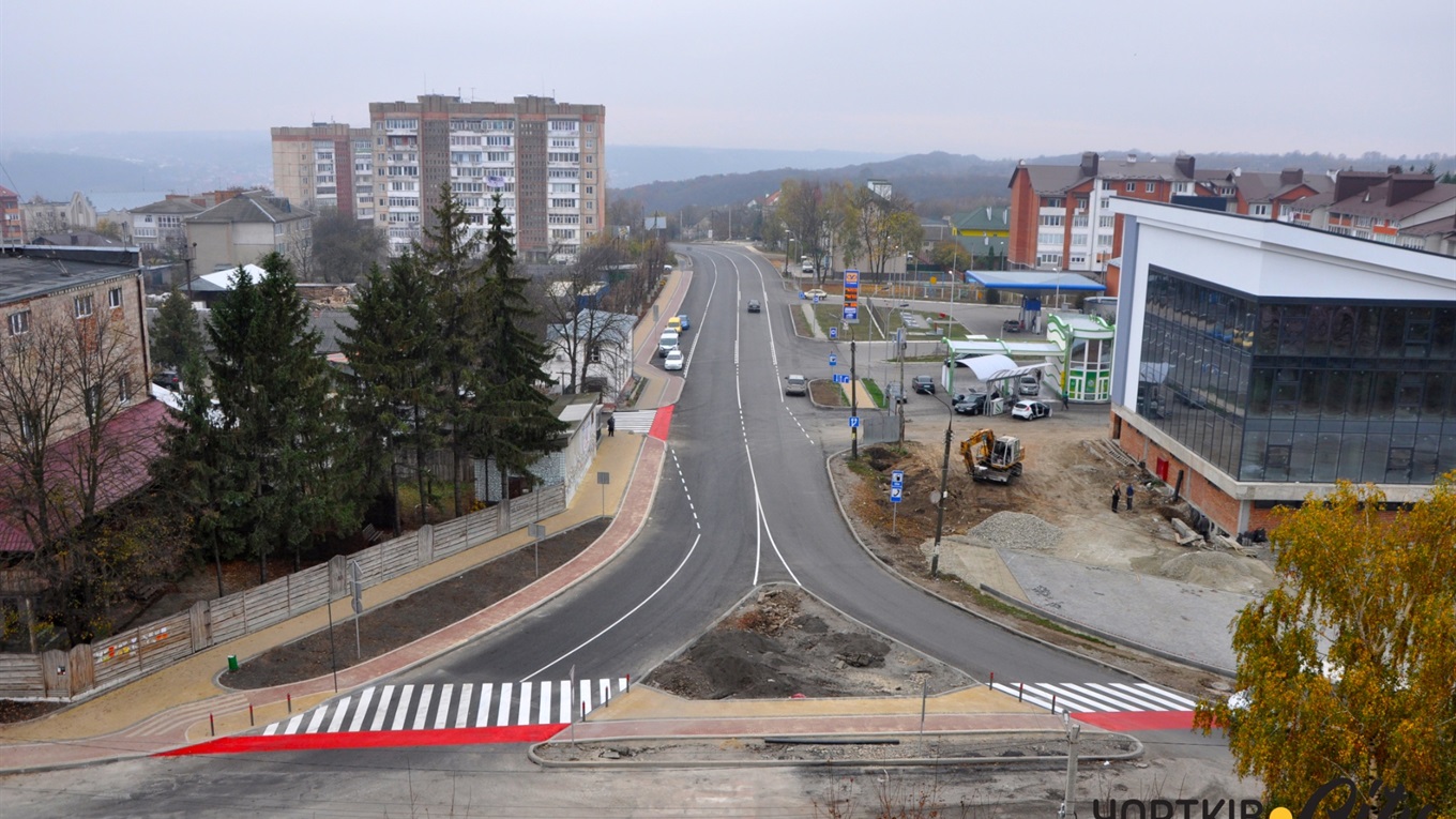 Вулиця Незалежності уже з новою розміткою