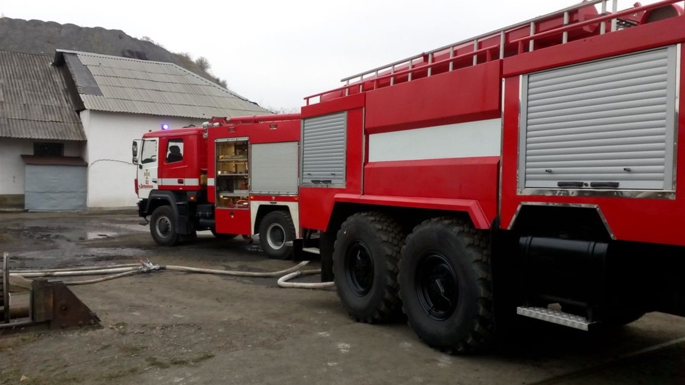 У Білозерському загорілася шахта. На поверхню підняли понад 200 гірників
