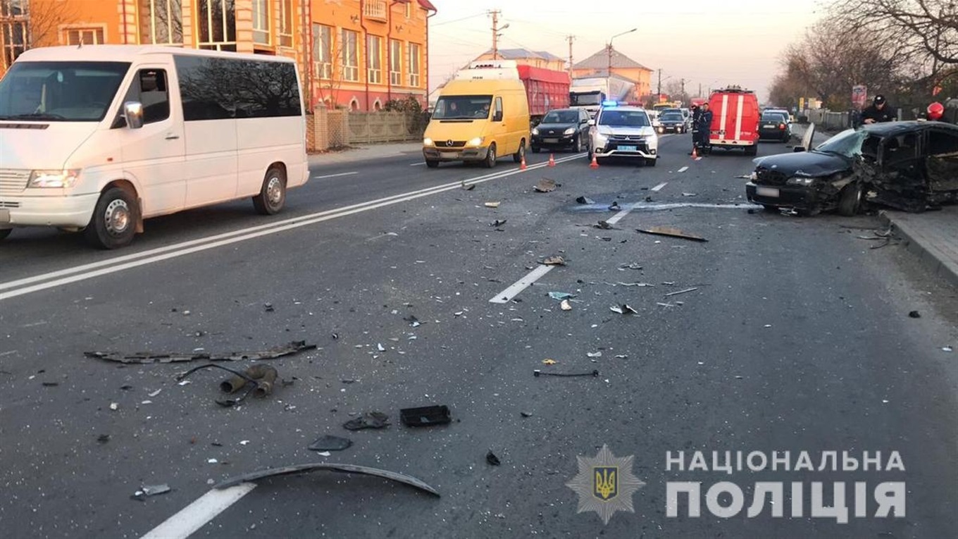 Тойота і БМВ зіткнулися в Мамаївцях (відео)