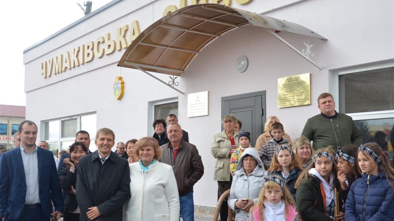 Учителям-переселенцам предлагают работу и жилье на Днепропетровщине. Мы узнали, на каких условиях