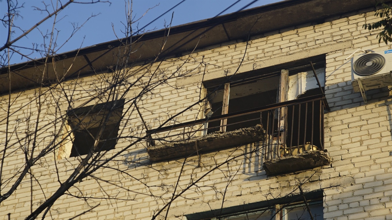Чому мешканці Добропілля залишають своє житло: історії занедбаних квартир