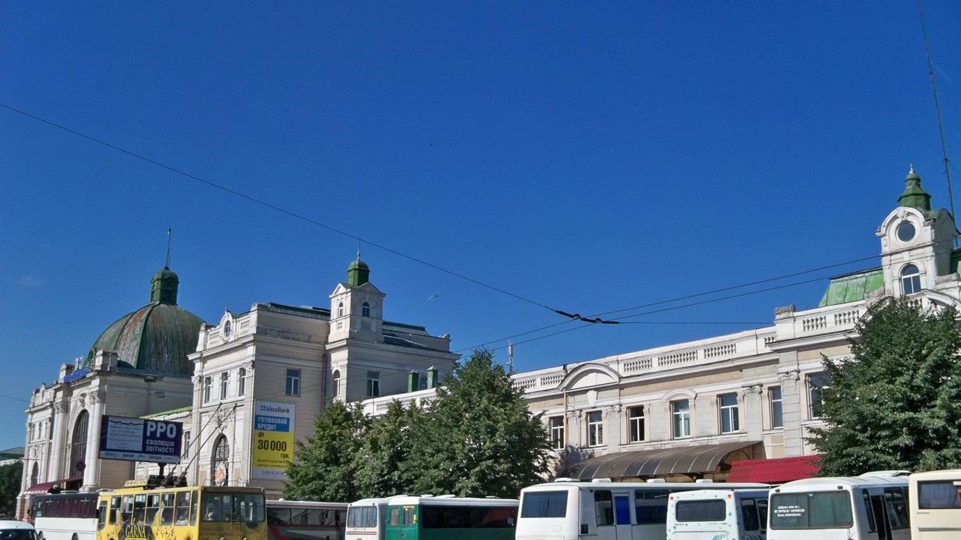 Люди протестують проти закриття маршруту Перекоси — Івано-Франківськ. Зібрали понад 600 підписів