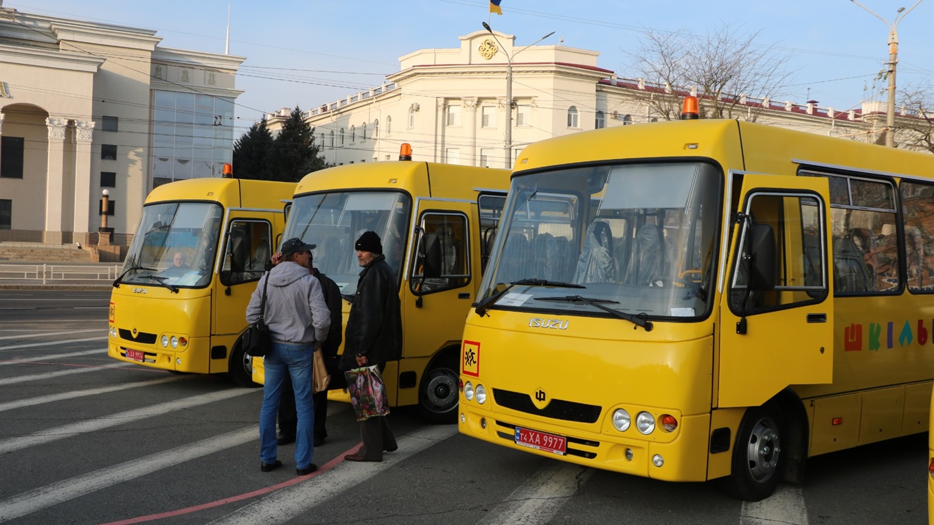 Нижньосірогозький район отримав новий шкільний автобус. У яку школу його передадуть?