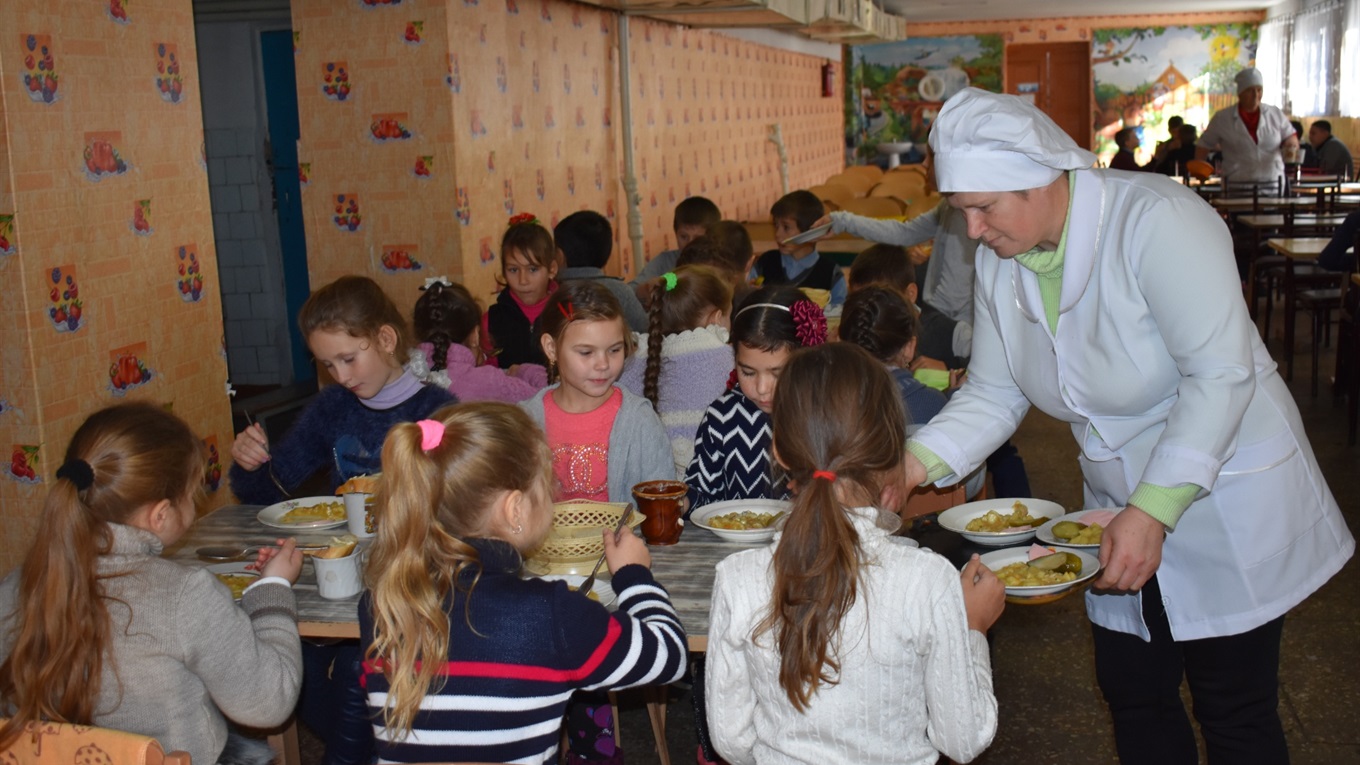 В чотирьох школах Сірогозщини йде наука без обіду