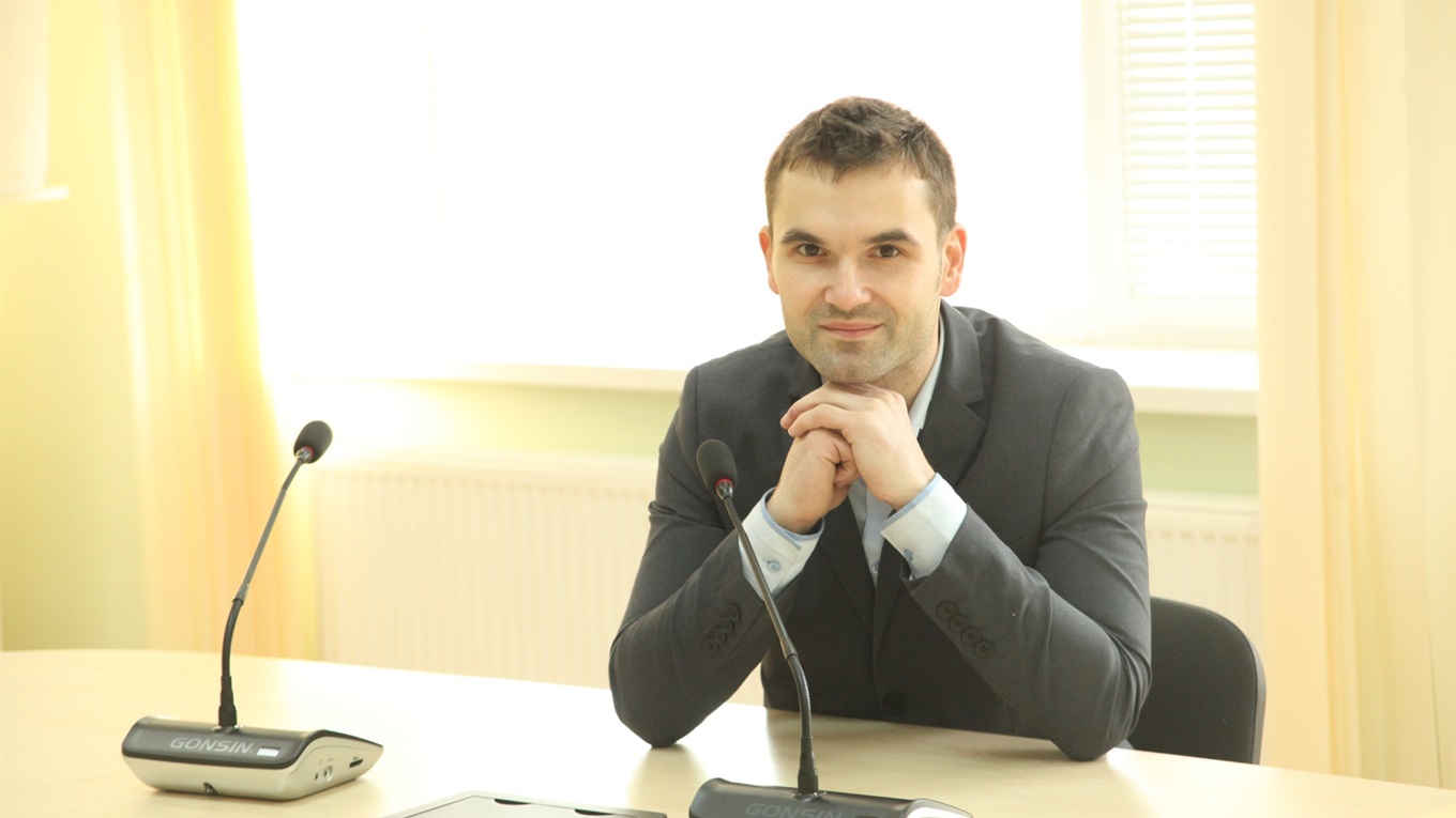 «Російські ЗМІ добряче мене обсмоктували». Віталій Коцур – про батька, місто та «мерські» амбіції