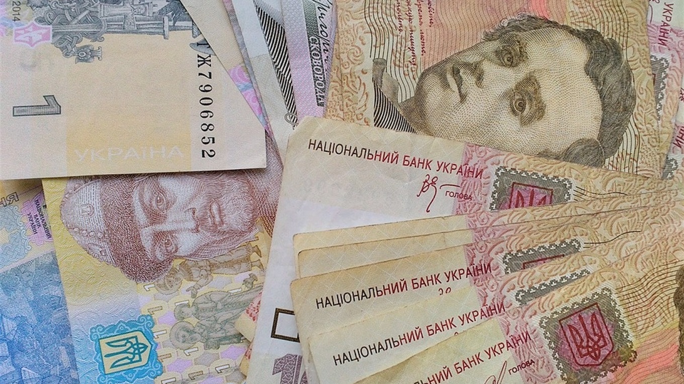 Чутки про призупинення соцвиплат: чи варто білопільцям панікувати?