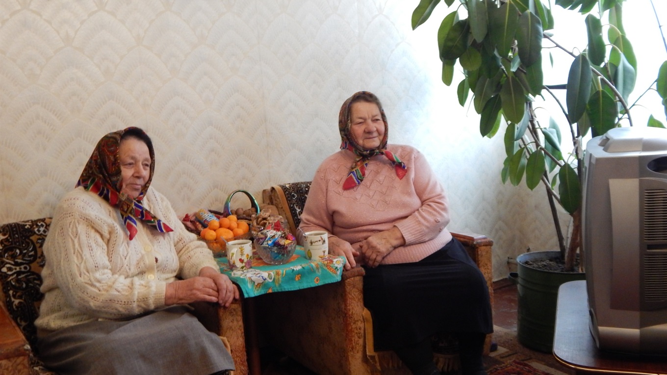 "Якби криміналу не показували". Які телепрограми до вподоби літнім жителькам Стовп’яг 