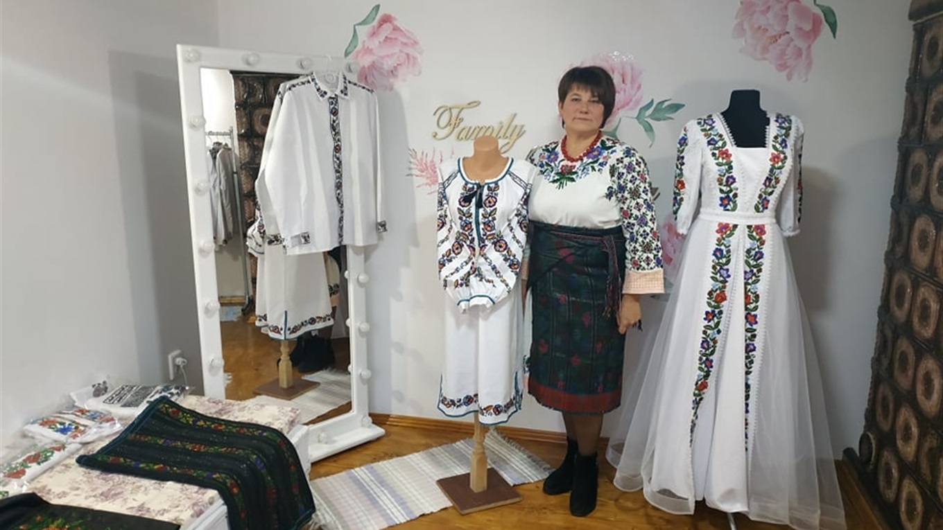 Вишиті і ткані вироби у Ярослави Щербань із Ошихлібів замовляють у різні країни Світу